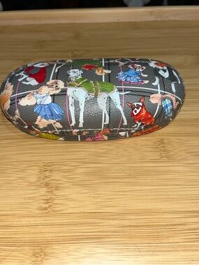 Sydney Love Dog Print Hard shell sunglasses / glasses case